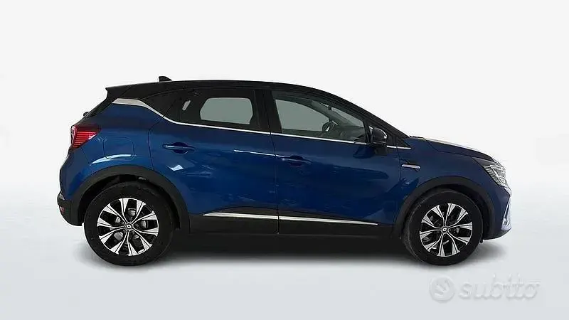 Usata Renault Captur Techno 101 CV (74 kW) 2023 Blu chiaro SUV