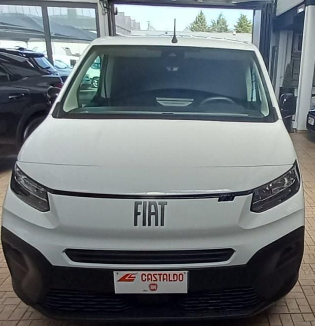 Usata Fiat Doblò 102 CV (75 kW) 2024 Bianco Monovolume