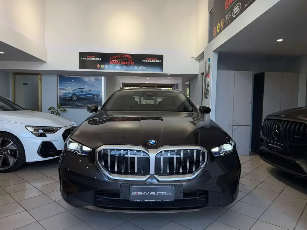 Usata BMW 520 M Sport 197 CV (144 kW) 2024 Nero Berlina