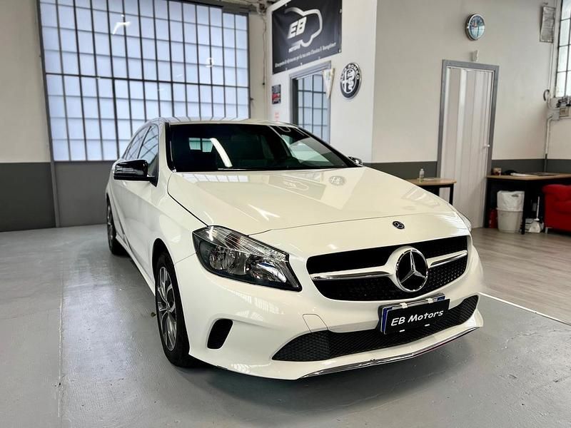 Usata Mercedes A180 110 CV (80 kW) 2017 Bianco Berlina