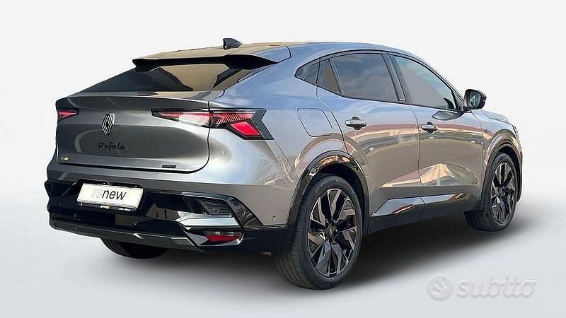 Usata Renault Rafale Esprit Alpine 200 CV (147 kW) 2024 Grigio SUV