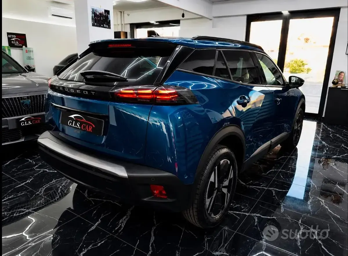 Usata Peugeot 2008 Allure 101 CV (74 kW) 2025 Bluazzurro SUV