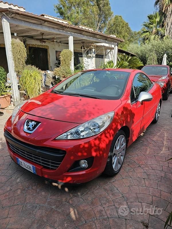 Usata Peugeot 207 CC 110 CV (80 kW) 2010 Rosso Cabrio