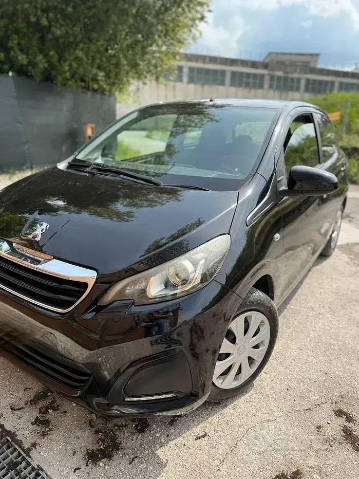 Usata Peugeot 108 69 CV (50 kW) 2015 Nero Utilitaria