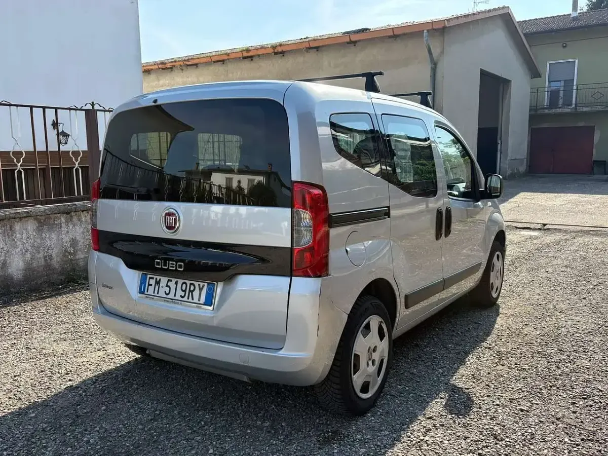 Usata Fiat Qubo Easy 69 CV (50 kW) 2018 Grigio Monovolume