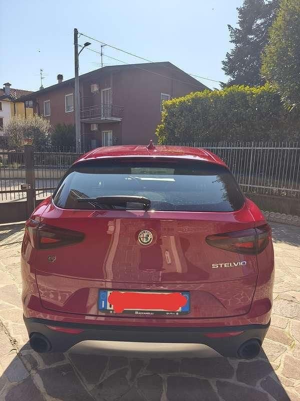 Usata Alfa Romeo Stelvio Executive 201 CV (147 kW) 2018 SUV