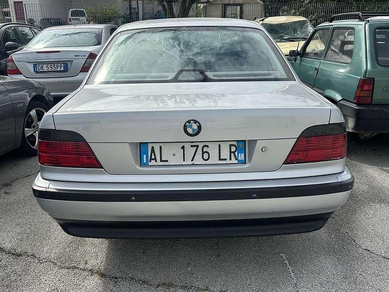 Usata BMW 728 193 CV (141 kW) 1996 Grigio Berlina