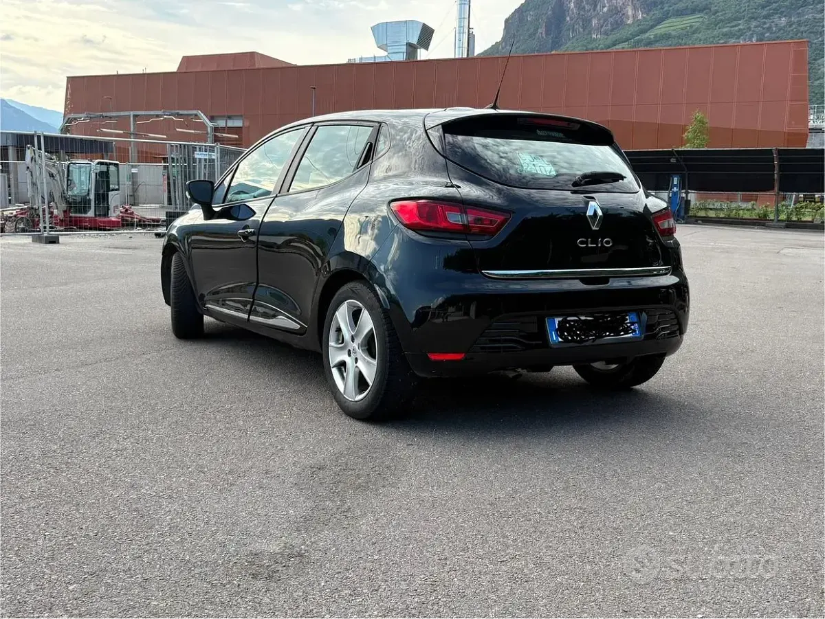 Usata Renault Clio IV 73 CV (53 kW) 2013 Berlina