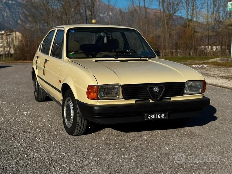 Usata 1980 Alfa Romeo Alfasud Tre volumi | 5500 € - Immagine 1/4