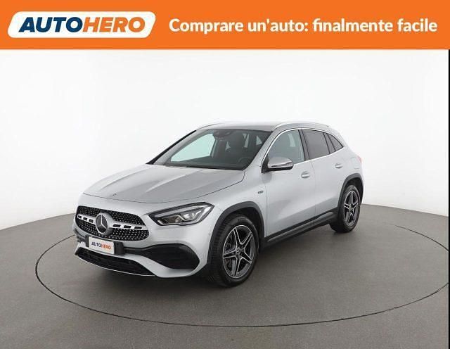 Usata Mercedes GLA250 Premium 160 CV (117 kW) 2020 Argento SUV