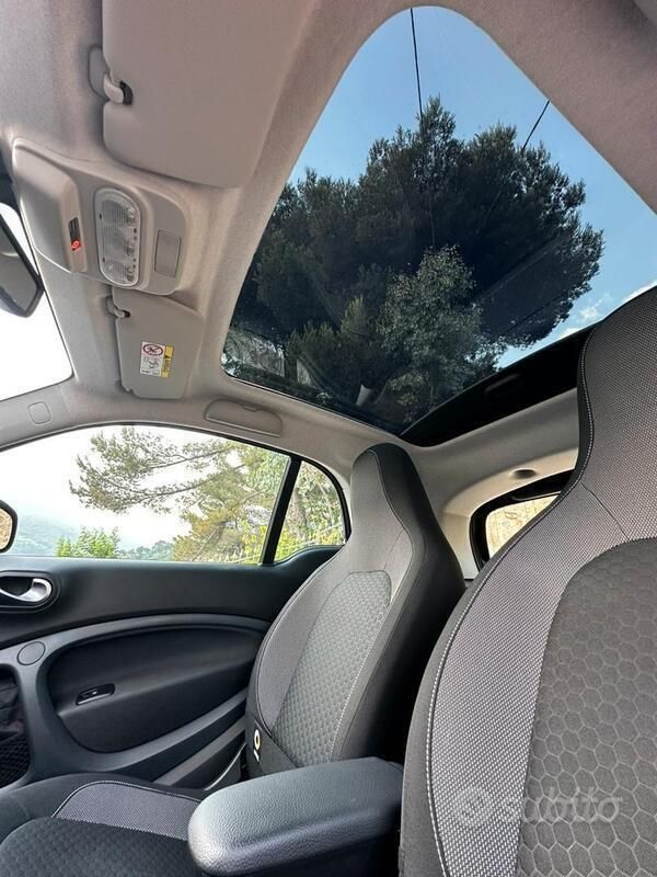 Usata Smart ForTwo Electric Drive Passion 41 kW (56 CV) 2023 Grigio Coupé