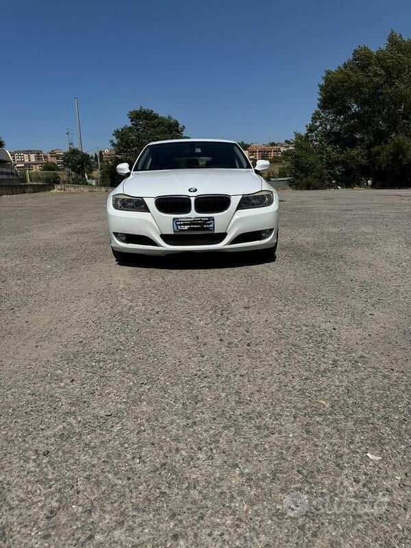 Usata BMW 320 184 CV (135 kW) 2010 Bianco Station wagon