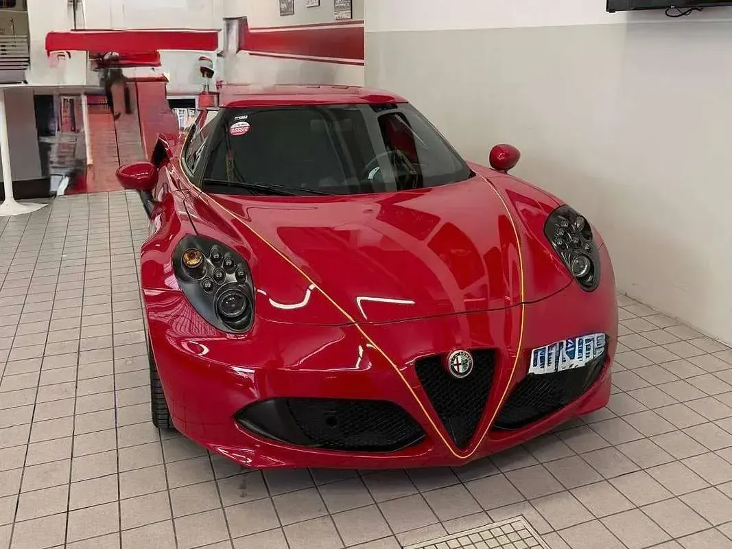 Usata Alfa Romeo 4C 241 CV (177 kW) 2014 Rosso Coupé