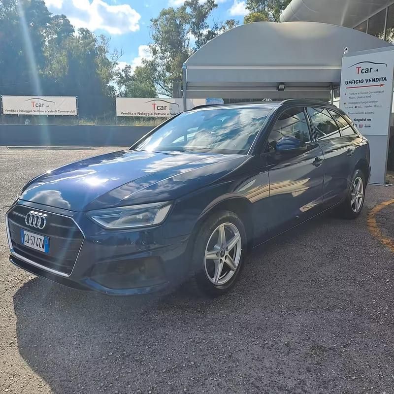 Usata Audi A4 Business 163 CV (119 kW) 2021 Blu Station wagon