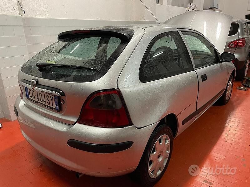 Usata Rover 25 103 CV (75 kW) 2003 Grigio Utilitaria