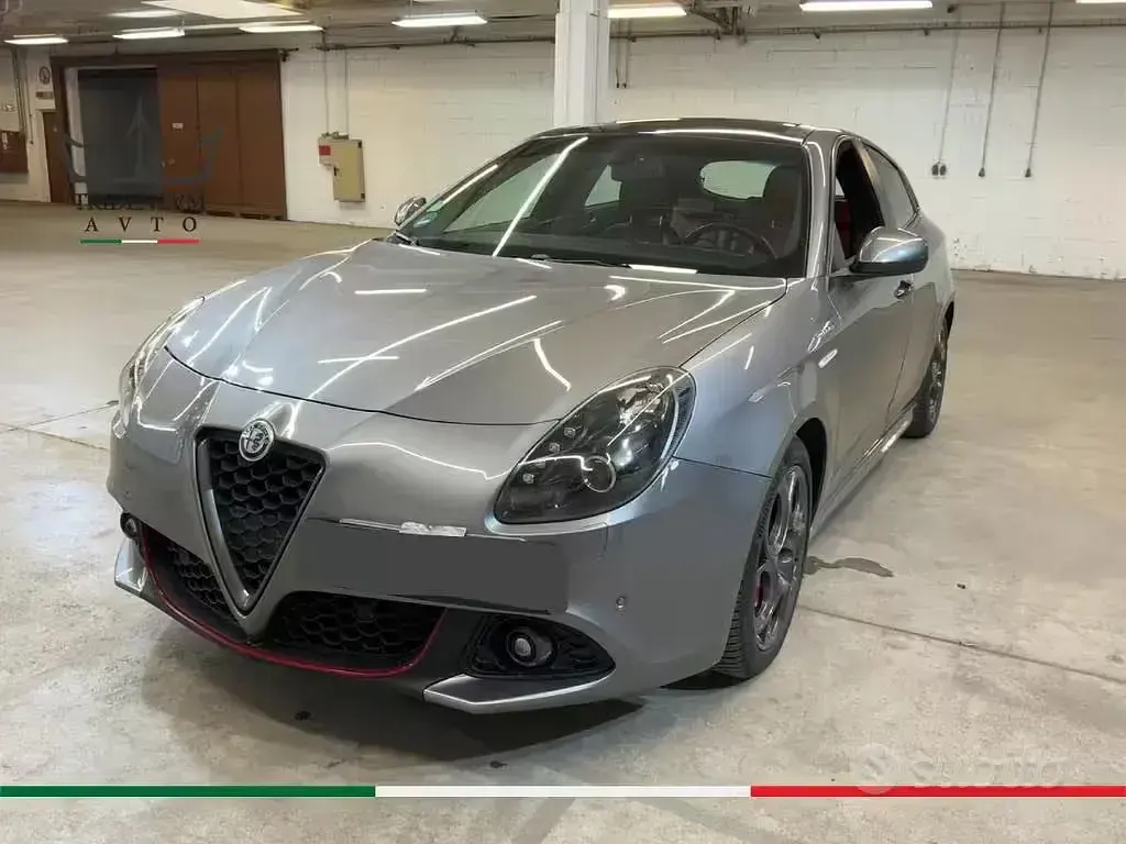 Usata Alfa Romeo Giulietta Veloce 240 CV (176 kW) 2019 Grigio Utilitaria
