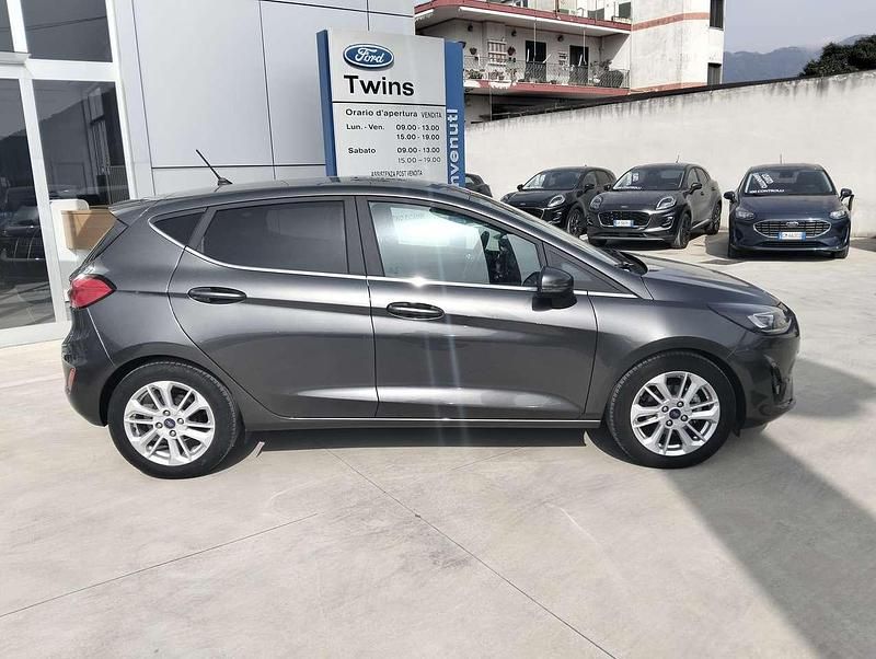 Usata Ford Fiesta Titanium 125 CV (91 kW) 2024 Magnetic grey Berlina