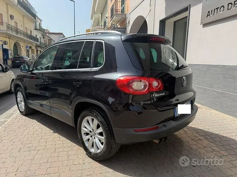 Usata VW Tiguan 140 CV (102 kW) 2011 Nero SUV