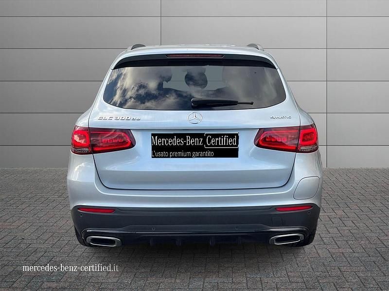 Usata Mercedes GLC300e Premium 194 CV (142 kW) 2021 Argento SUV
