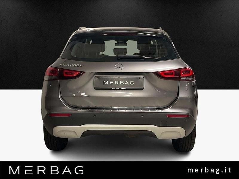Usado Mercedes GLA200 Business 150 CV (110 kW) 2022 Gris SUV