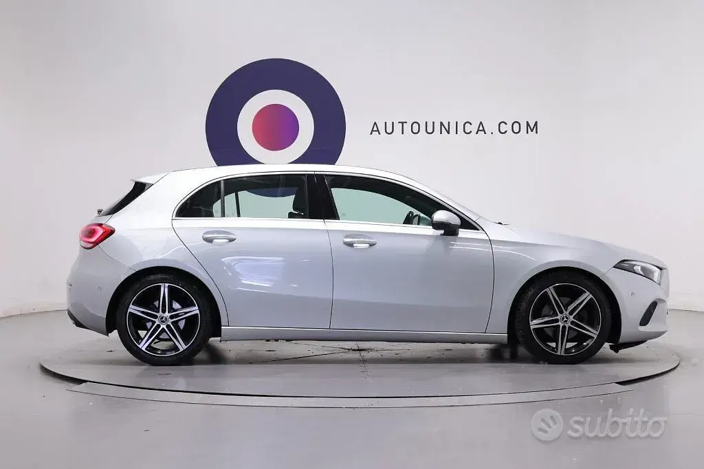 Usata Mercedes A180 116 CV (85 kW) 2019 Grigio Berlina