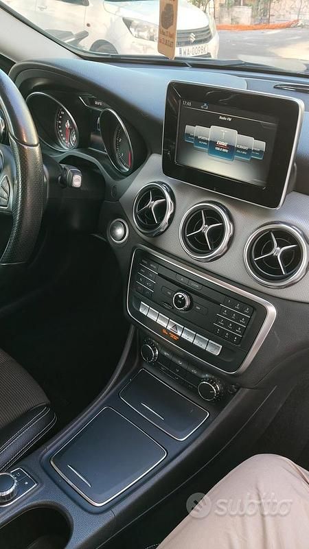 Usata Mercedes GLA200 2019 Grigio SUV