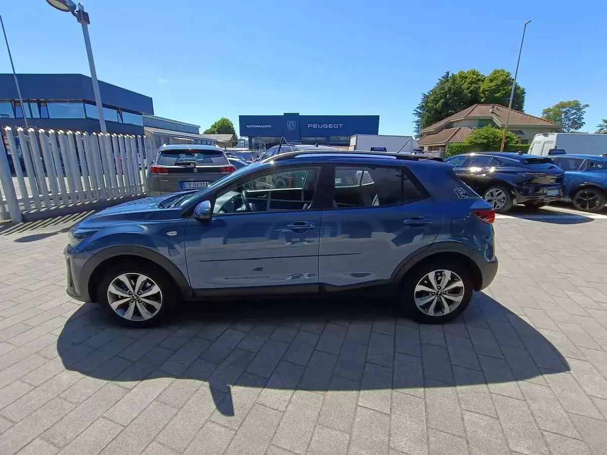 Usata Kia Stonic Urban 84 CV (61 kW) 2023 Smoke blu SUV