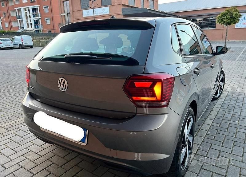 Usata VW Polo 80 CV (58 kW) 2019 Grigio Berlina