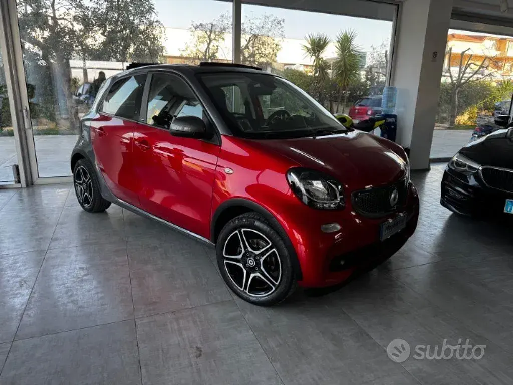 Usata Smart ForFour Passion 71 CV (52 kW) 2017 Rosso Utilitaria