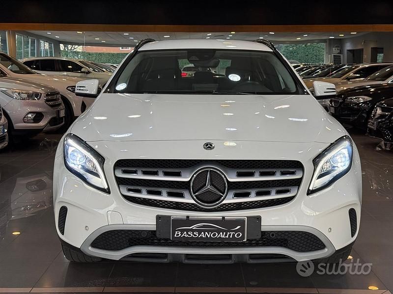 Usata Mercedes GLA200 136 CV (100 kW) 2019 Bianco SUV