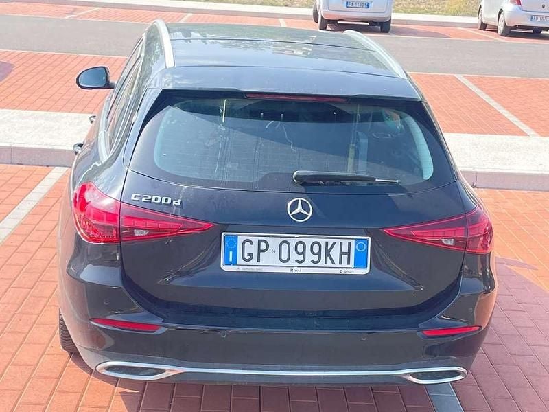 Usata Mercedes C200 163 CV (119 kW) 2023 Nero Station wagon