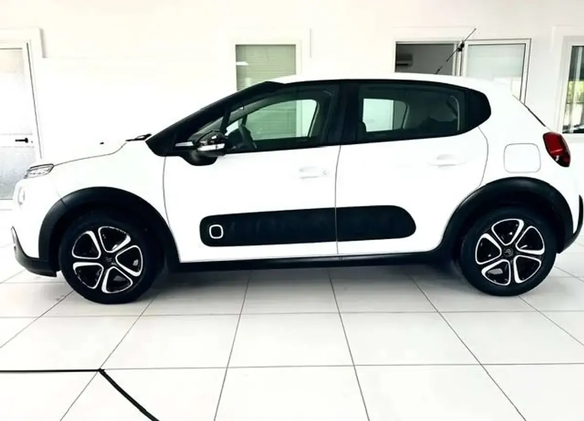 Begagnad Citroën C3 Feel 75 HK (55 kW) 2017 Vit Sedan