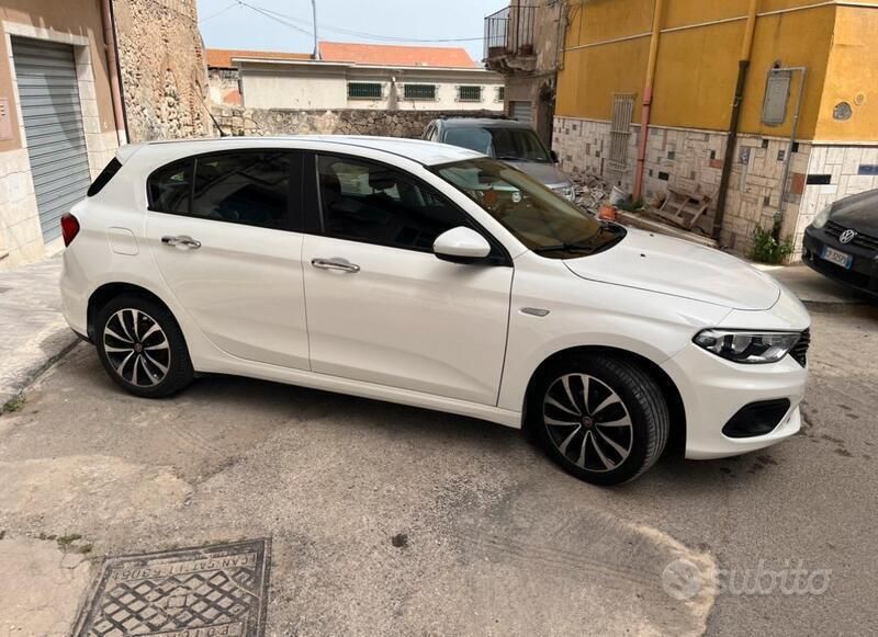 Usata Fiat Tipo 120 CV (88 kW) 2016 Bianco Utilitaria