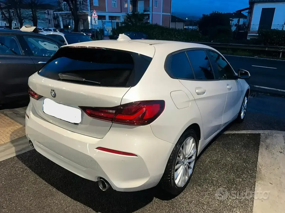 Usata BMW 120 Advantage 190 CV (139 kW) 2020 Bianco Utilitaria