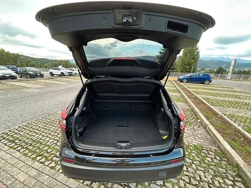 Usata Nissan Qashqai 115 CV (84 kW) 2018 Nero SUV