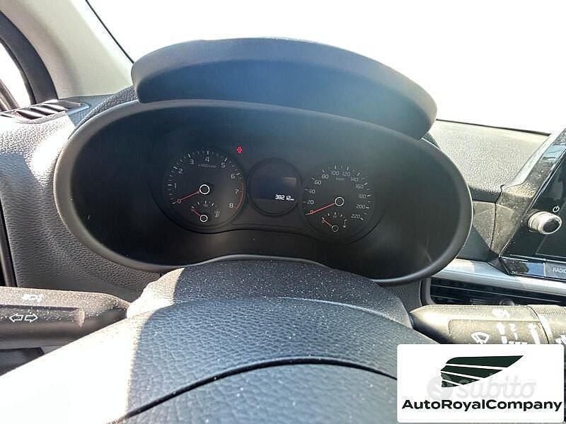 Usata Kia Picanto Urban 65 CV (47 kW) 2023 Grigio Utilitaria