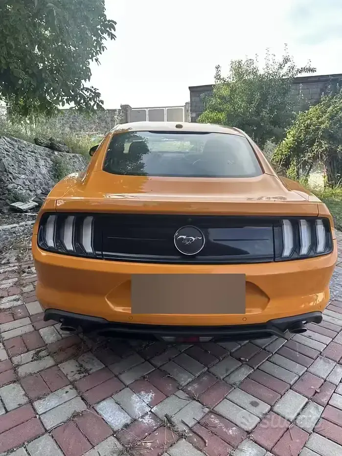 Usata Ford Mustang Fastback 291 CV (214 kW) 2020 Arancione Coupé