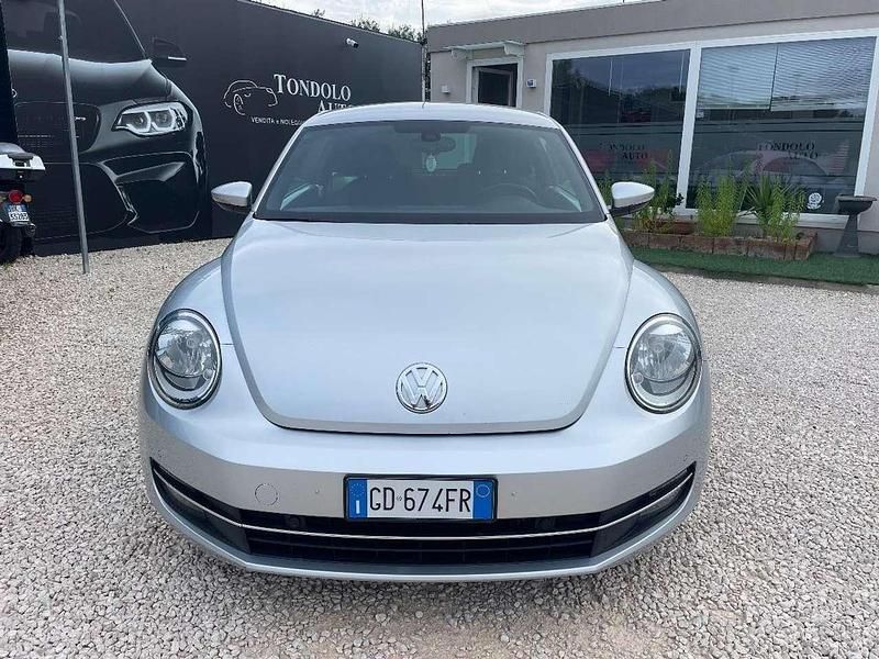 Grigio Usata 2013 VW Maggiolino Design Tre volumi | 8490 € (Cara) - Immagine 1/4