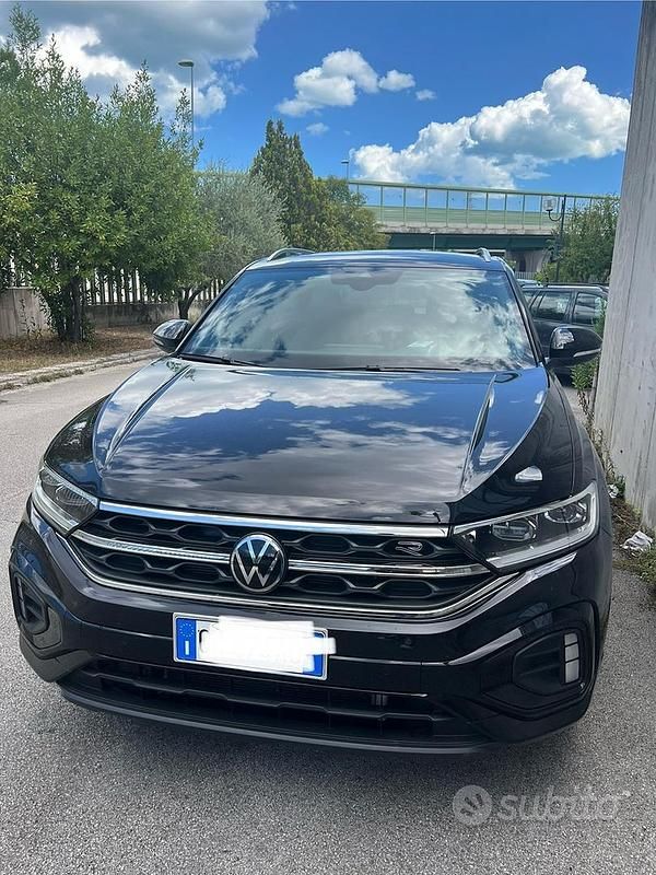 Usata VW T-Roc 150 CV (110 kW) 2022 Nero SUV
