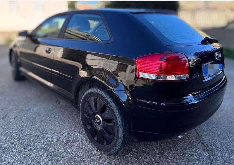 Usata Audi A3 Attraction 105 CV (77 kW) 2007 Nero Utilitaria