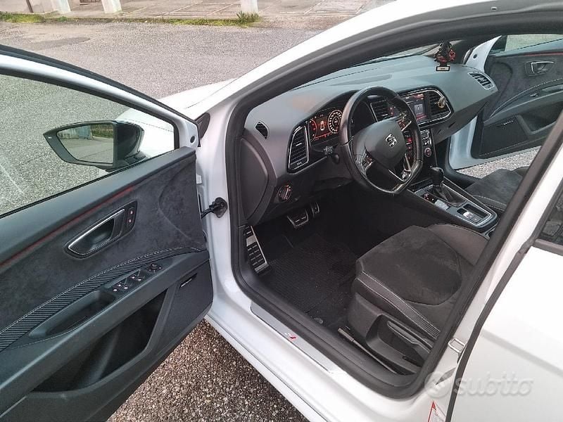 Usata Cupra Leon 300 CV (220 kW) 2018 Berlina