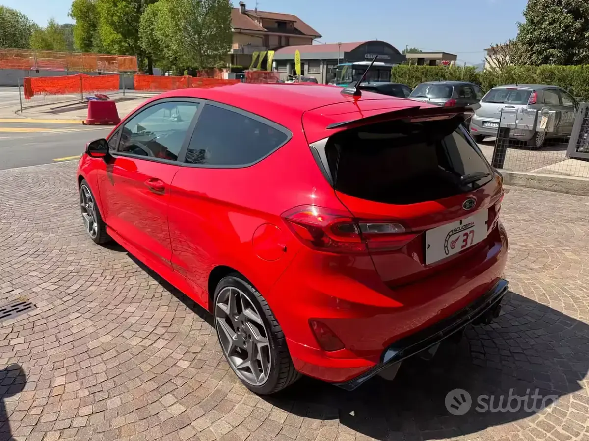 Usata Ford Fiesta ST 200 CV (147 kW) 2020 Rosso Utilitaria