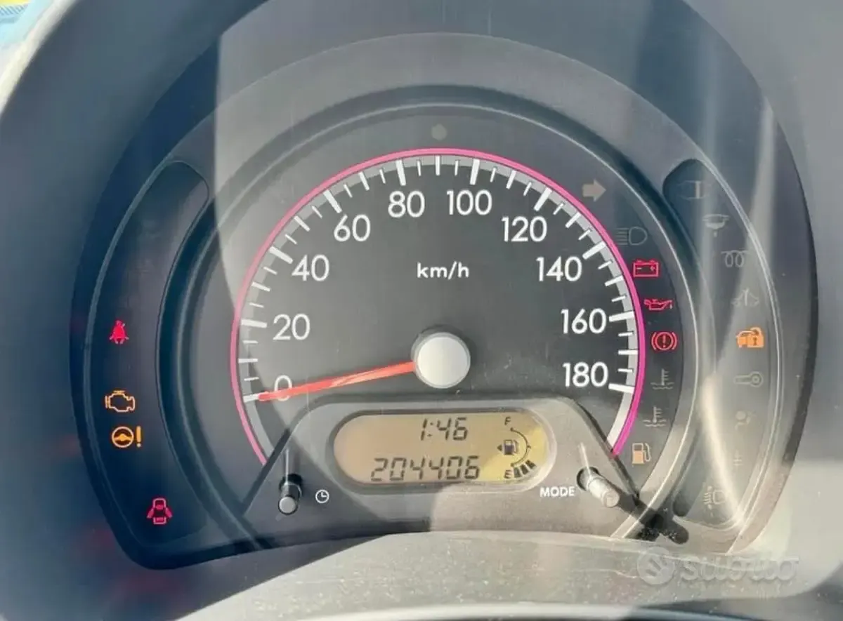 Usata Nissan Pixo 68 CV (50 kW) 2010 Nero Utilitaria