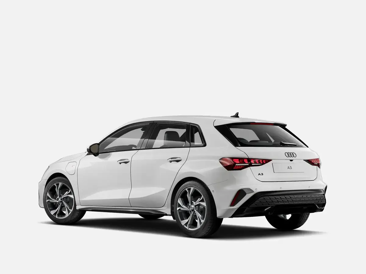 Nuova Audi A3 Sportback e-tron S-Line 204 CV (150 kW) 2026 Bianco arkona Utilitaria