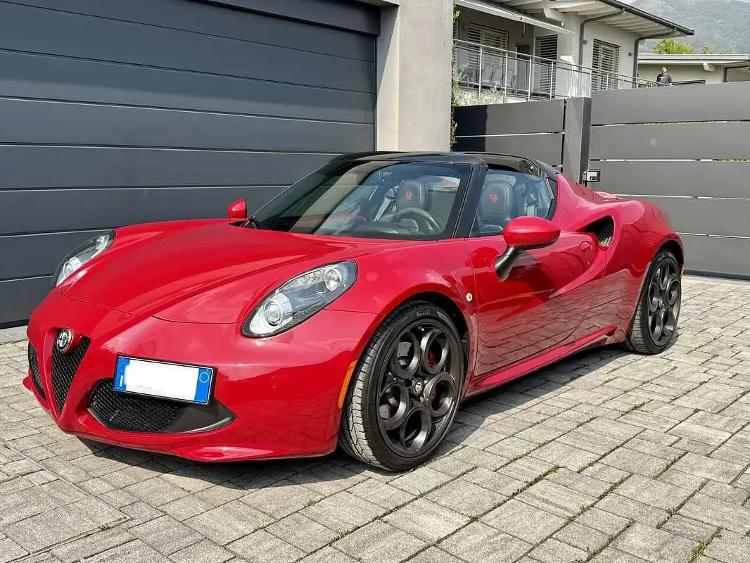Second-hand Alfa Romeo 4C Spider 241 CP (177 kW) 2016 Cabrio