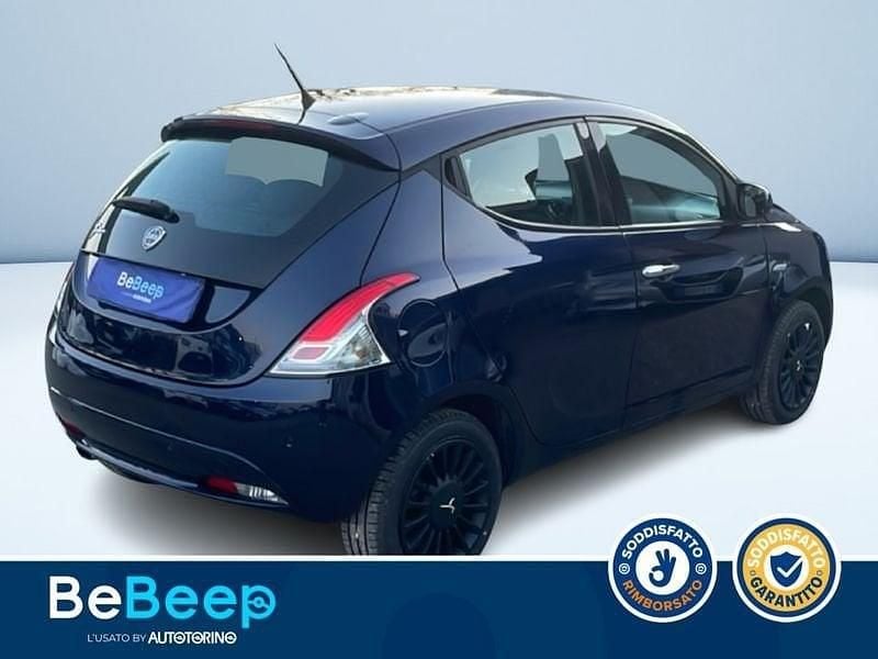 Begagnad Lancia Ypsilon Gold 69 HK (50 kW) 2019 Blå Halvkombi