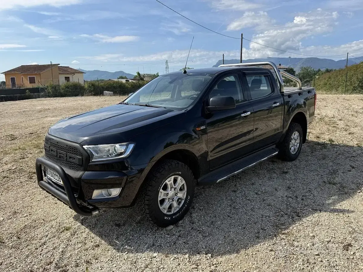 Usata Ford Ranger XLT 160 CV (117 kW) 2017 Nero Pick-up