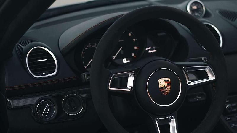 Usata Porsche 718 Spyder 420 CV (308 kW) 2023 Argento Cabrio