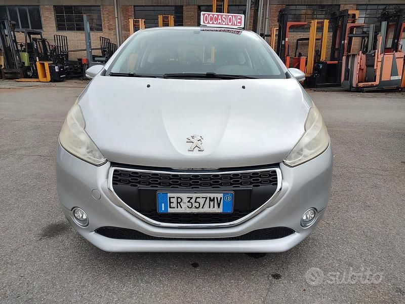 Usata Peugeot 208 Access 95 CV (69 kW) 2013 Grigio Utilitaria