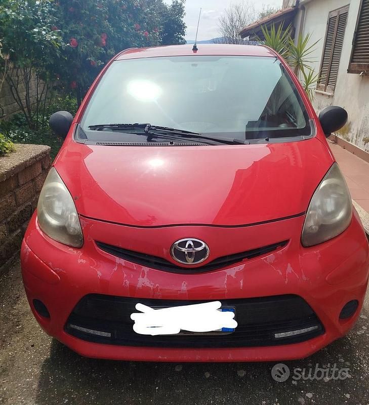 Usata Toyota Aygo 68 CV (50 kW) 2012 Utilitaria